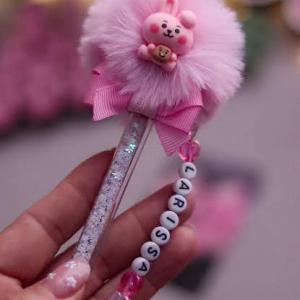 Canetas pompom e nome